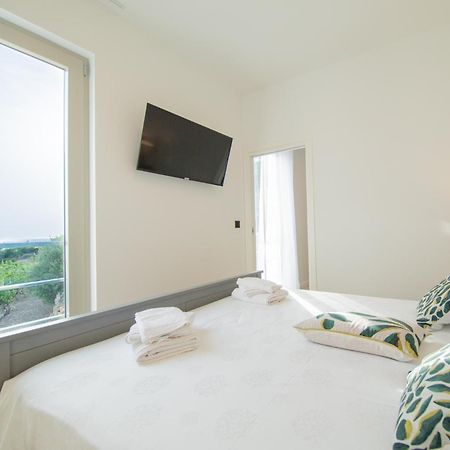 Seaside Elegance Suites Komiža 外观 照片