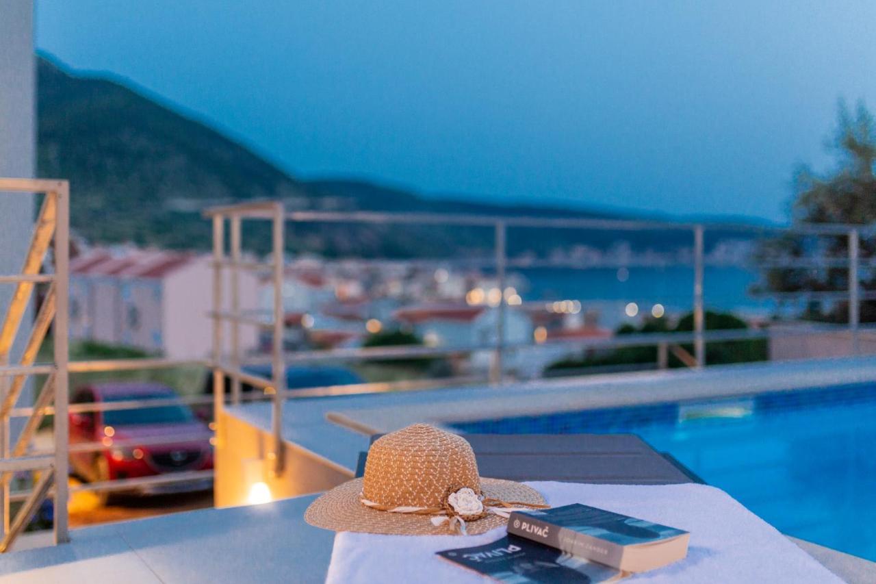 Seaside Elegance Suites Komiža 外观 照片